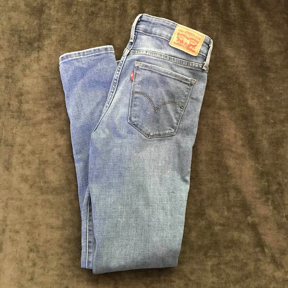 Levi's 711 Skinny Jeans